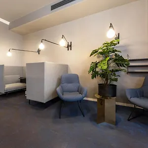 https://hotel-astoria.topcolognehotels.com